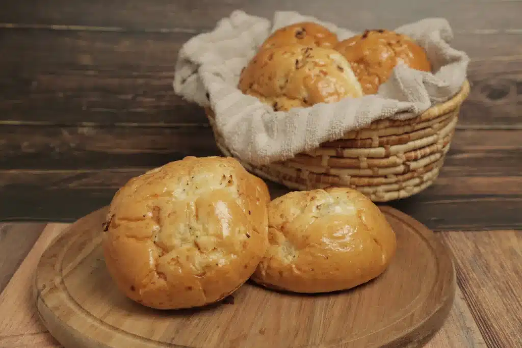 ONION ROLL KOSHER BAKERY MONTREAL